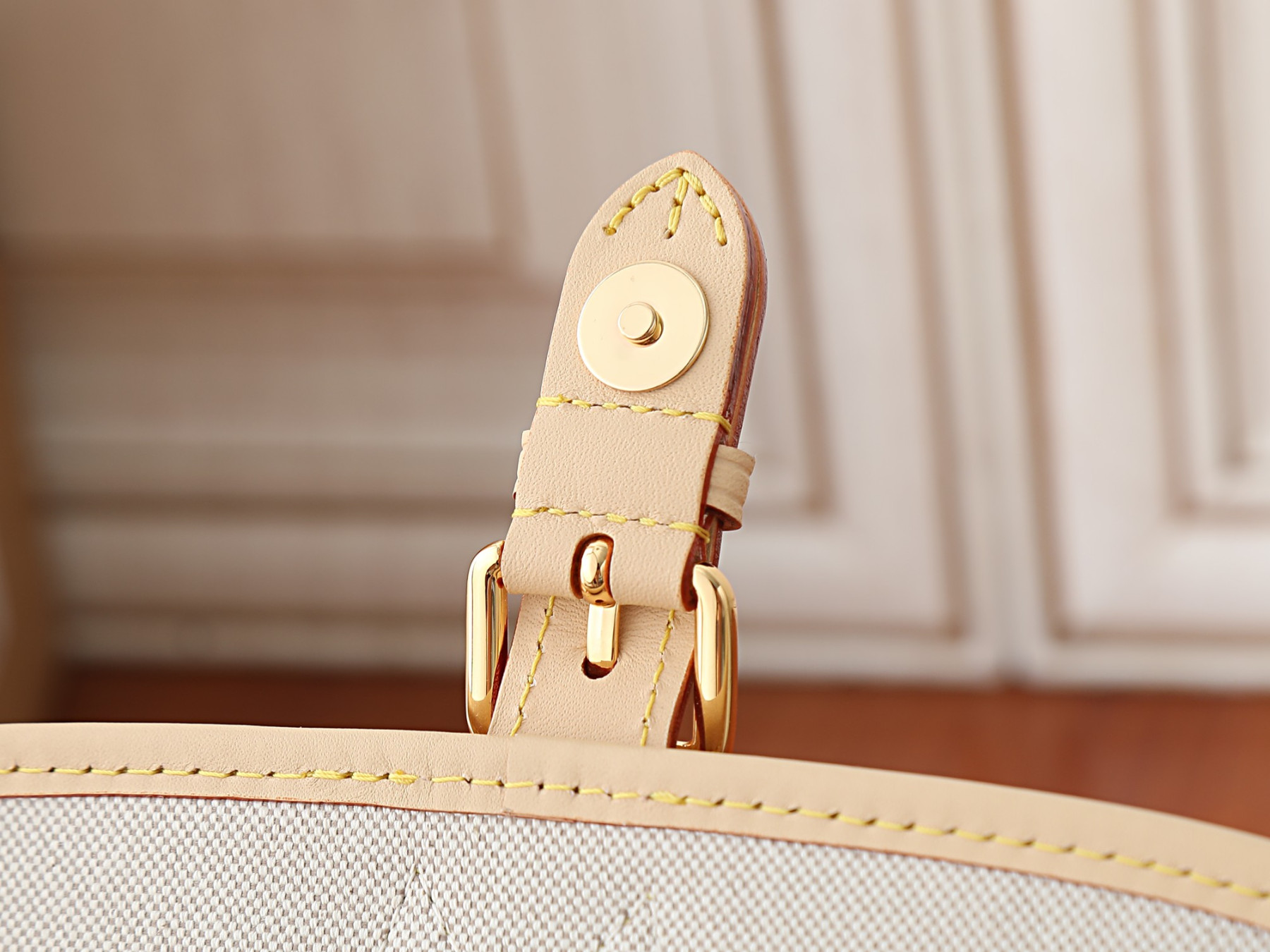 LV Diane PM M29795 24x15x9cm