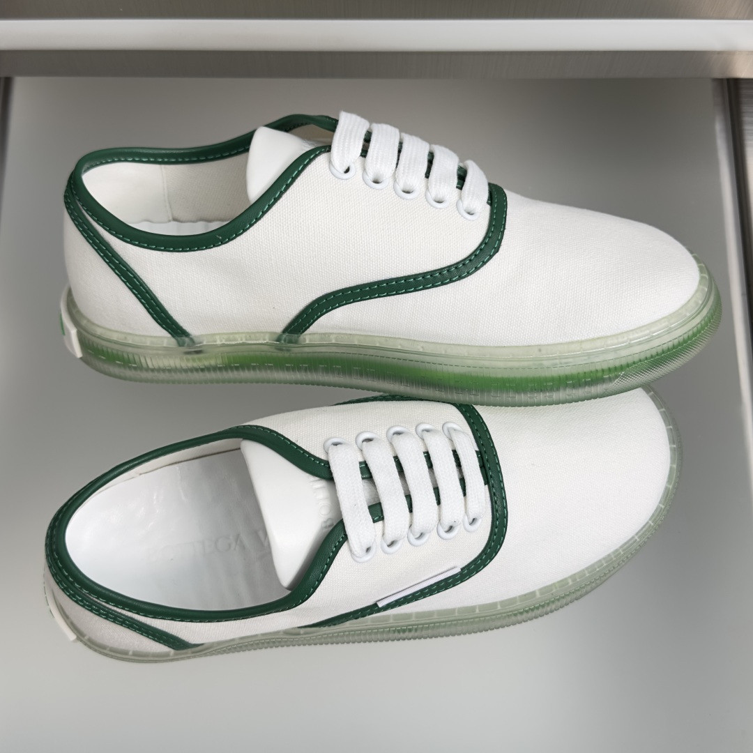 UA B0tt*ga Ven*ta Serena Sneakers