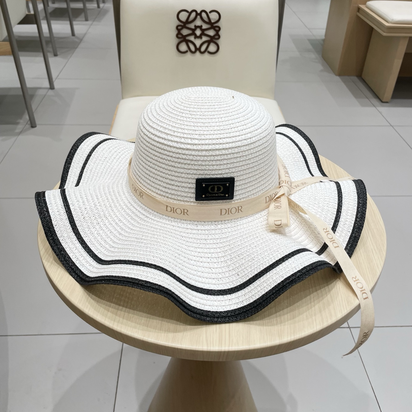 D10r Straw Hat 57cm Head Circumference