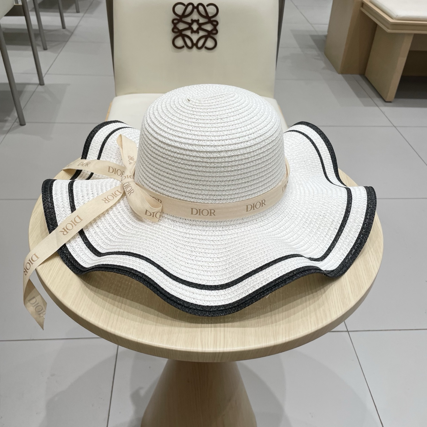 D10r Straw Hat 57cm Head Circumference