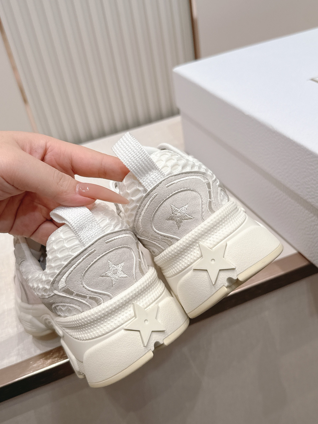 UA D10r Vibe Sneakers