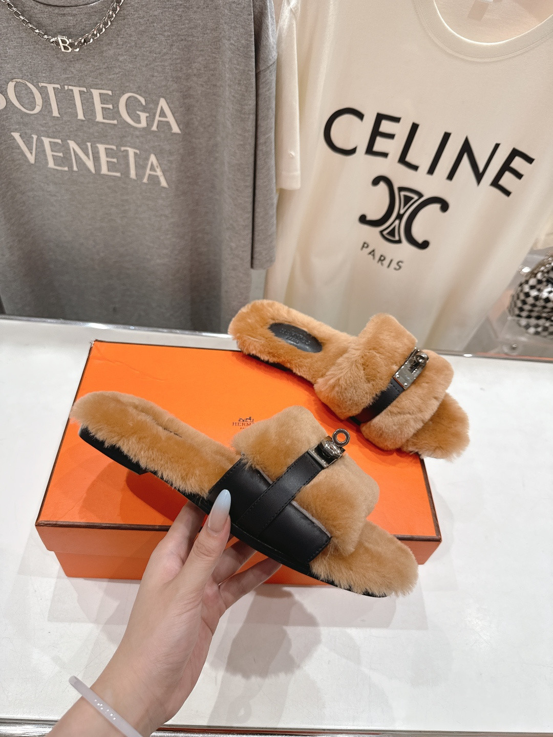 UA H**me5 Giulia Sandal
