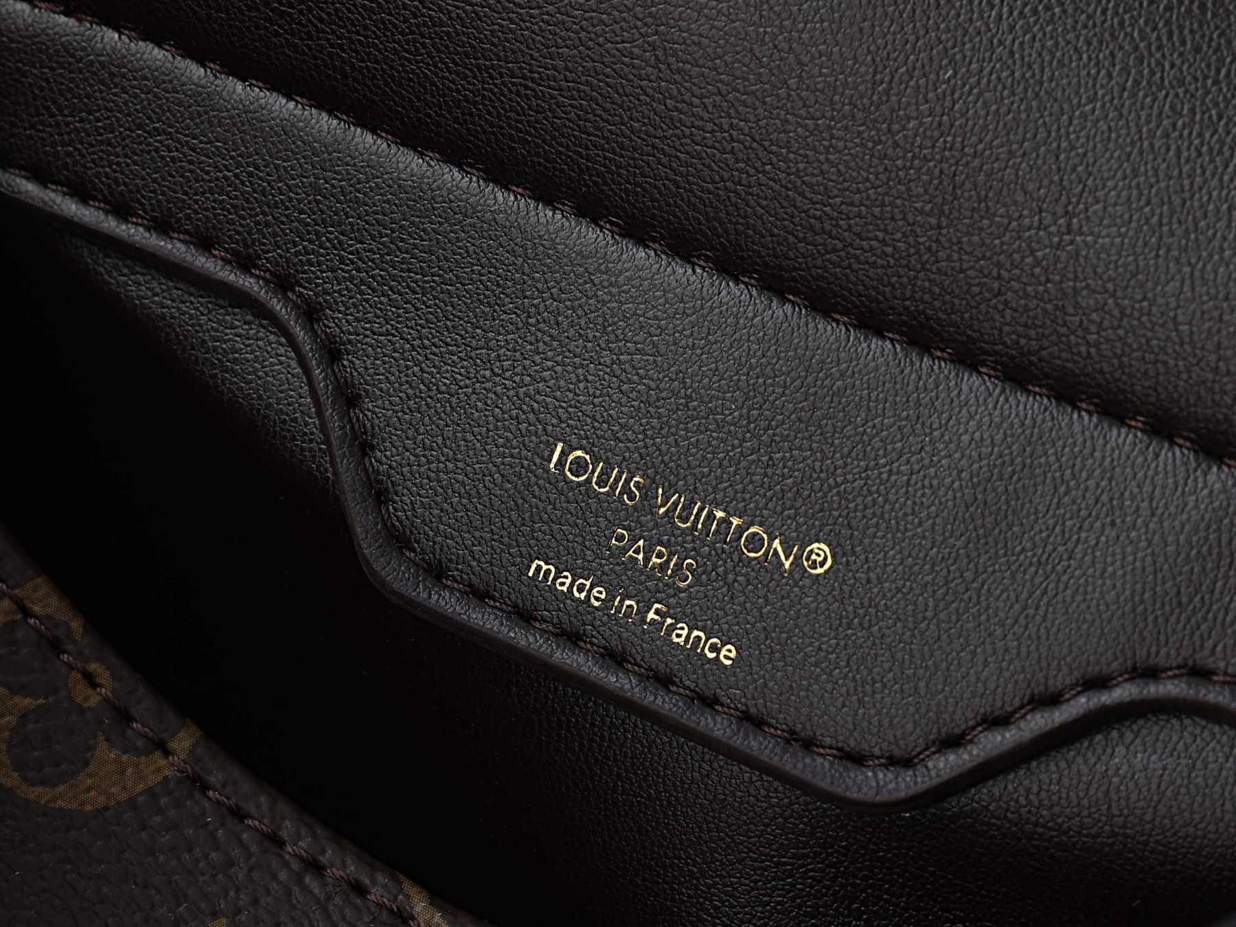 LV Speedpocket Bag M3A221 26 x 19 x 16 cm