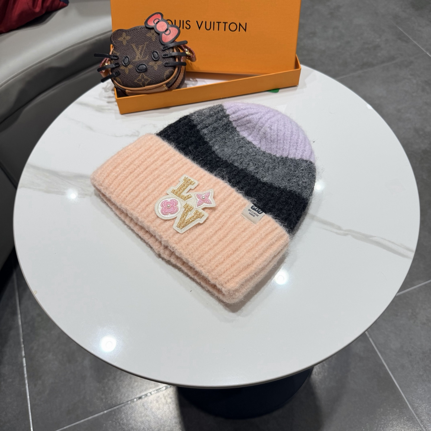 L0vis Vvtt0n Beanie