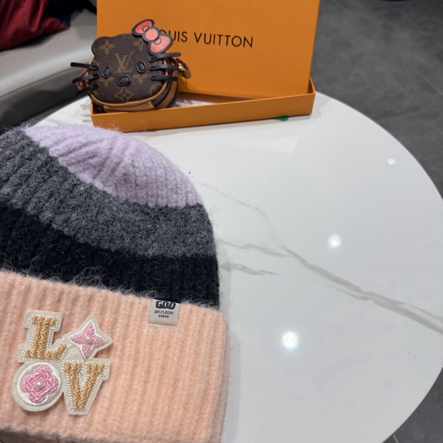 L0vis Vvtt0n Beanie