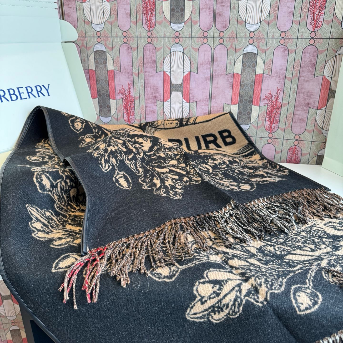 Bv*b*rry Shawl 140x140cm