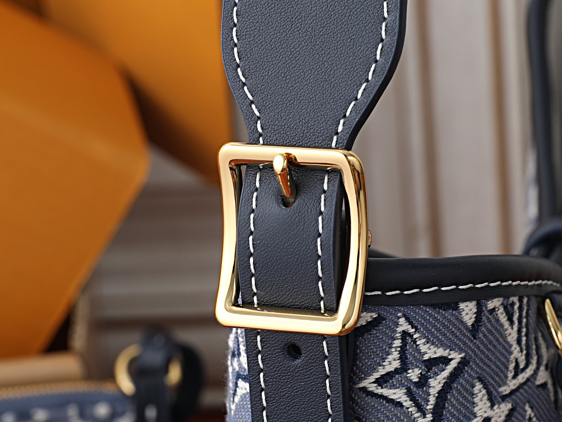 LV CarryAll PM M2A184 29 x 24 x 12 cm