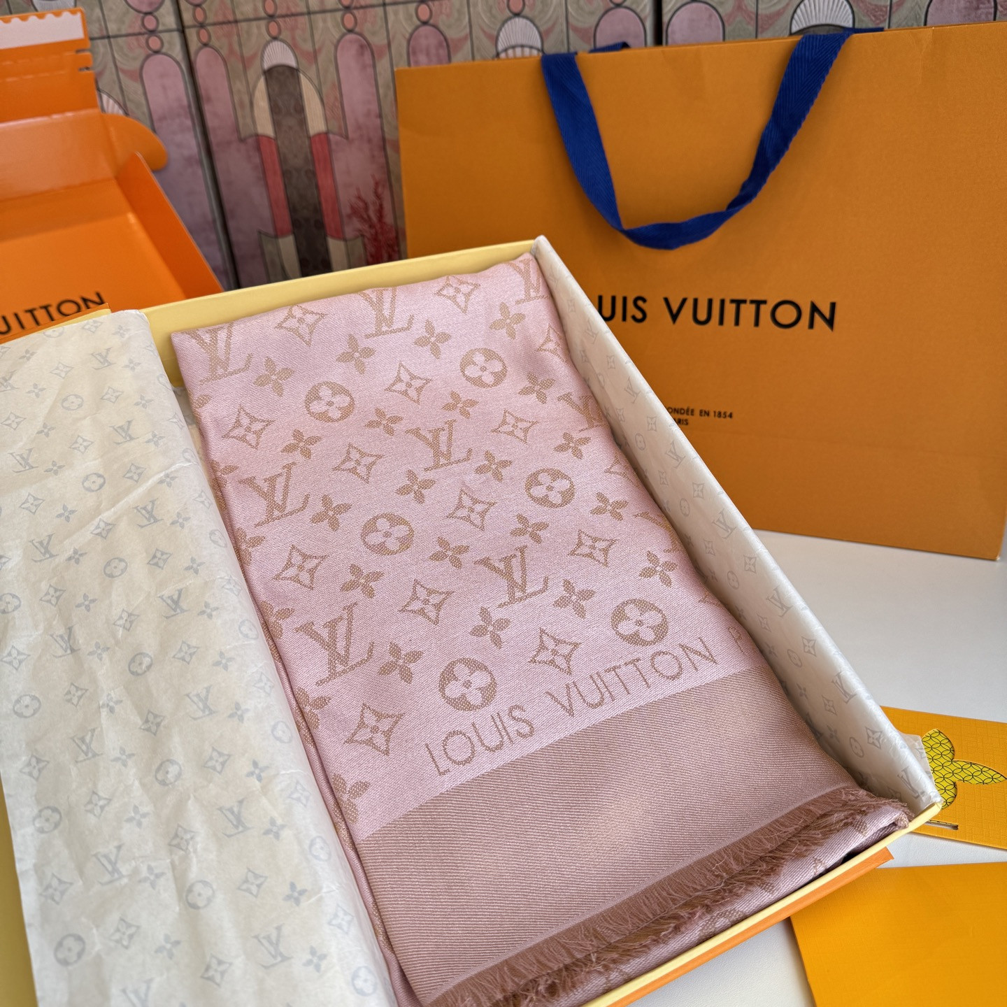 LV scarf 140x140cm