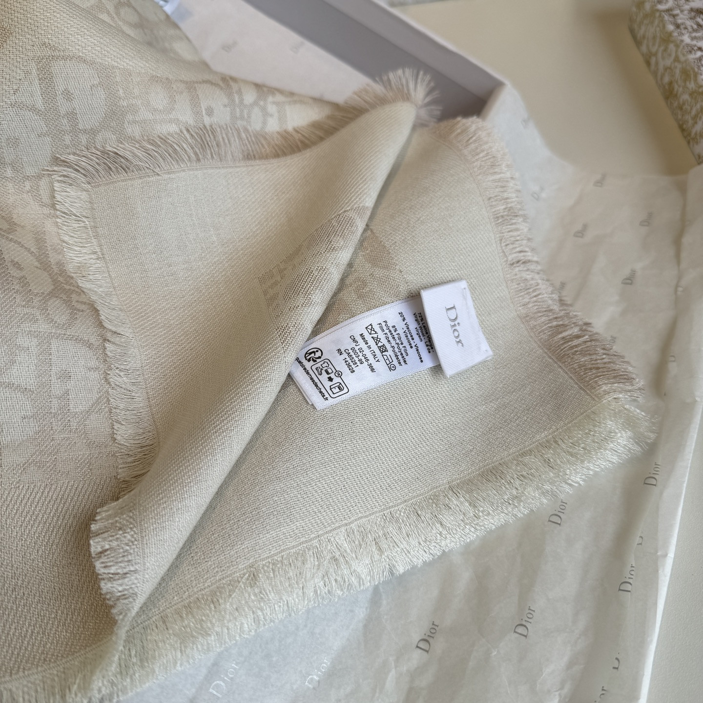 D10r shawl 140x140cm