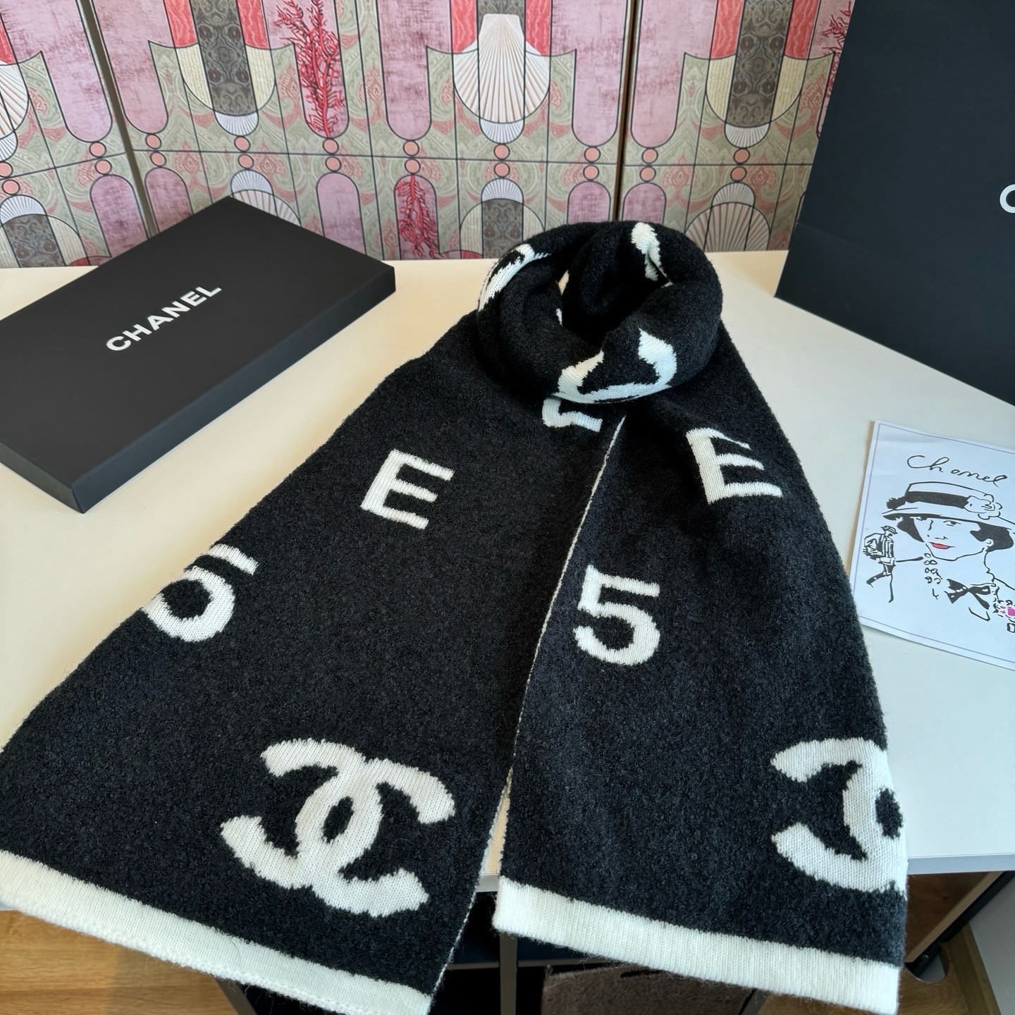 Ch**el scarf 180x30cm 10% Cashmere 90% Wool