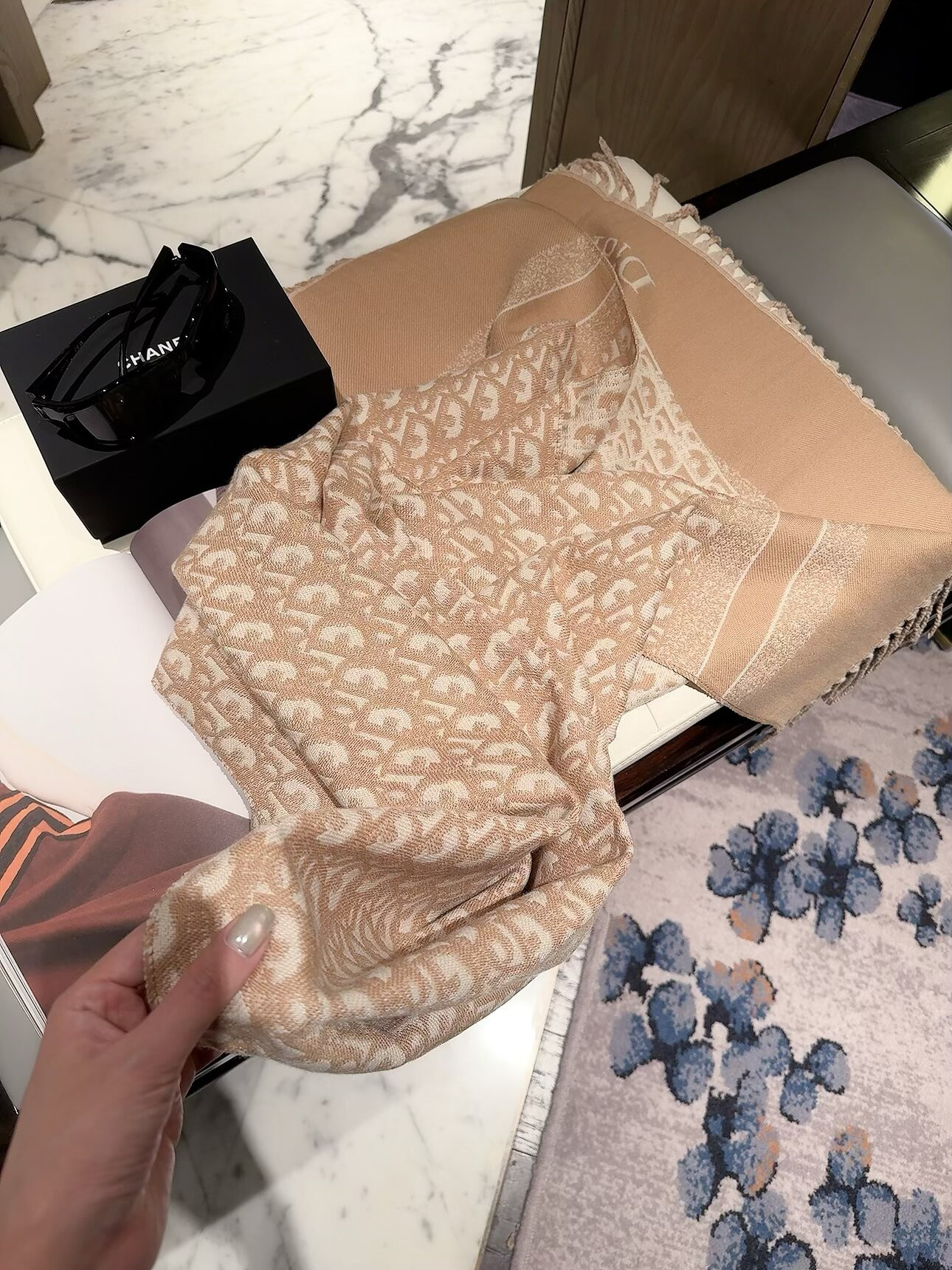 D10r scarf