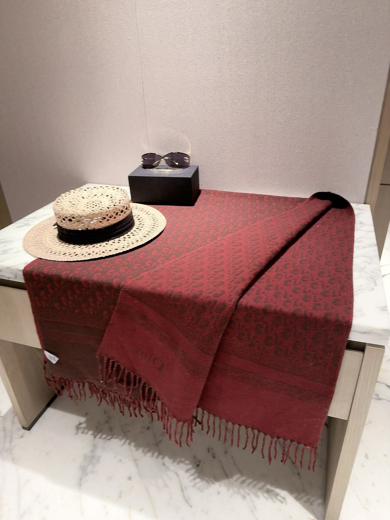 D10r scarf