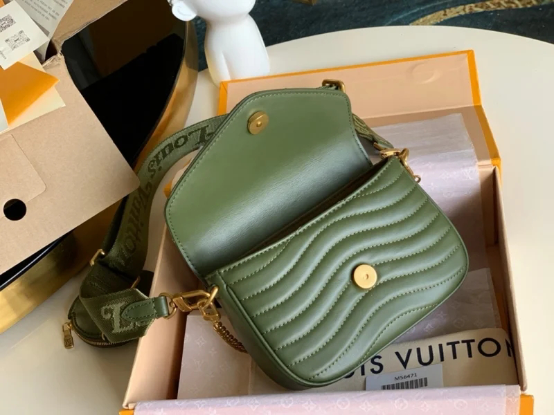 L0vis Vvtt0n NEW WAVE MULTI-POCHETTE M56471